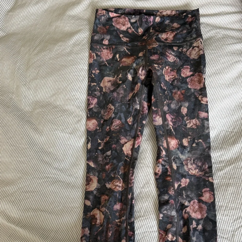 lululemon athletica Floral Print Leggings in Black and Pink - Picture 1 of 3